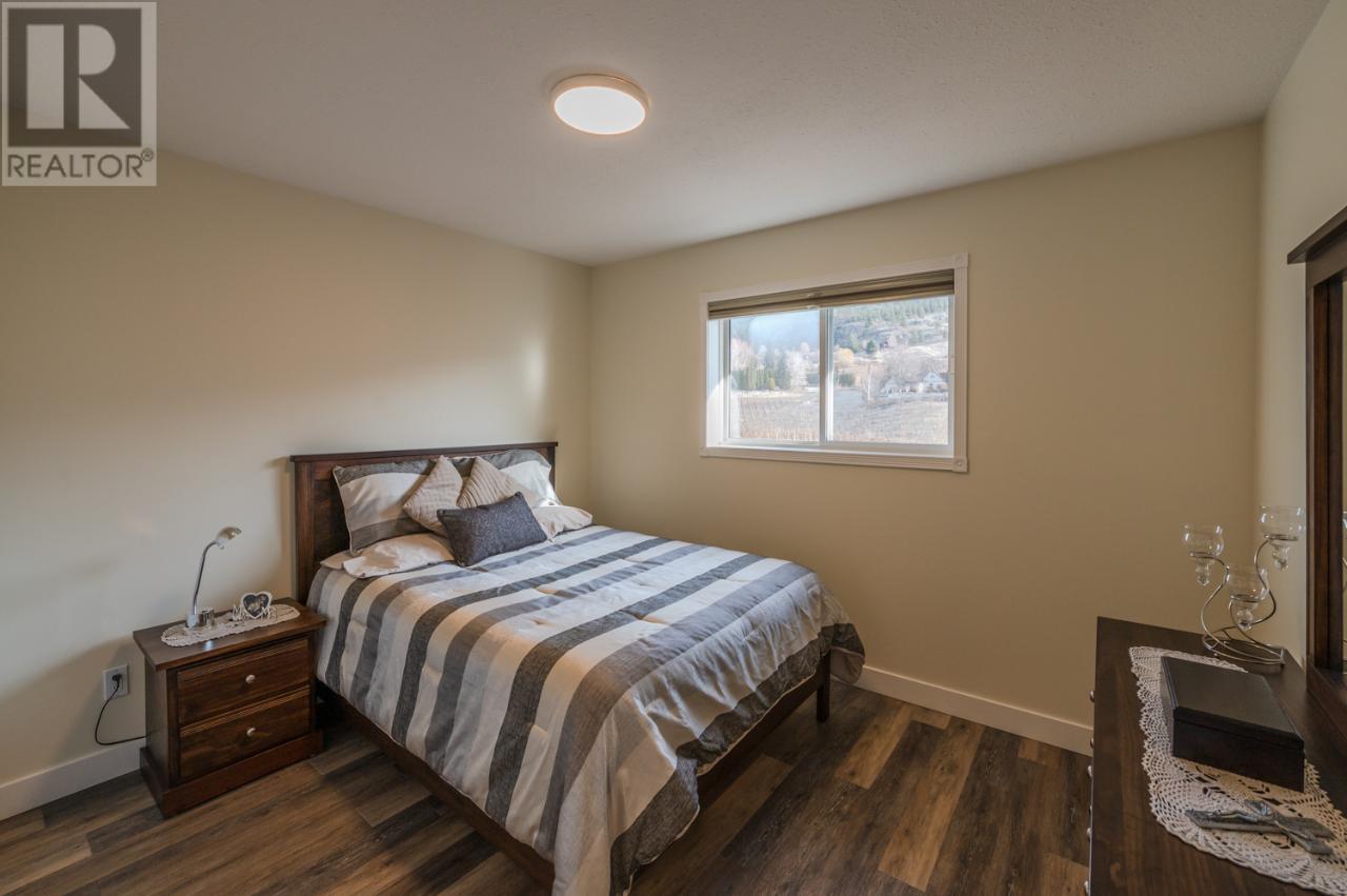 1021 Fleet Road Property Photo 10