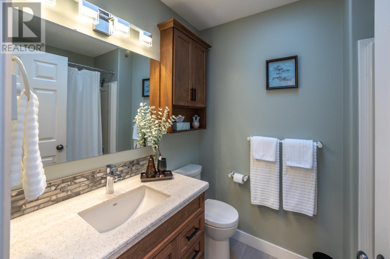 1021 Fleet Road Property Photo 15