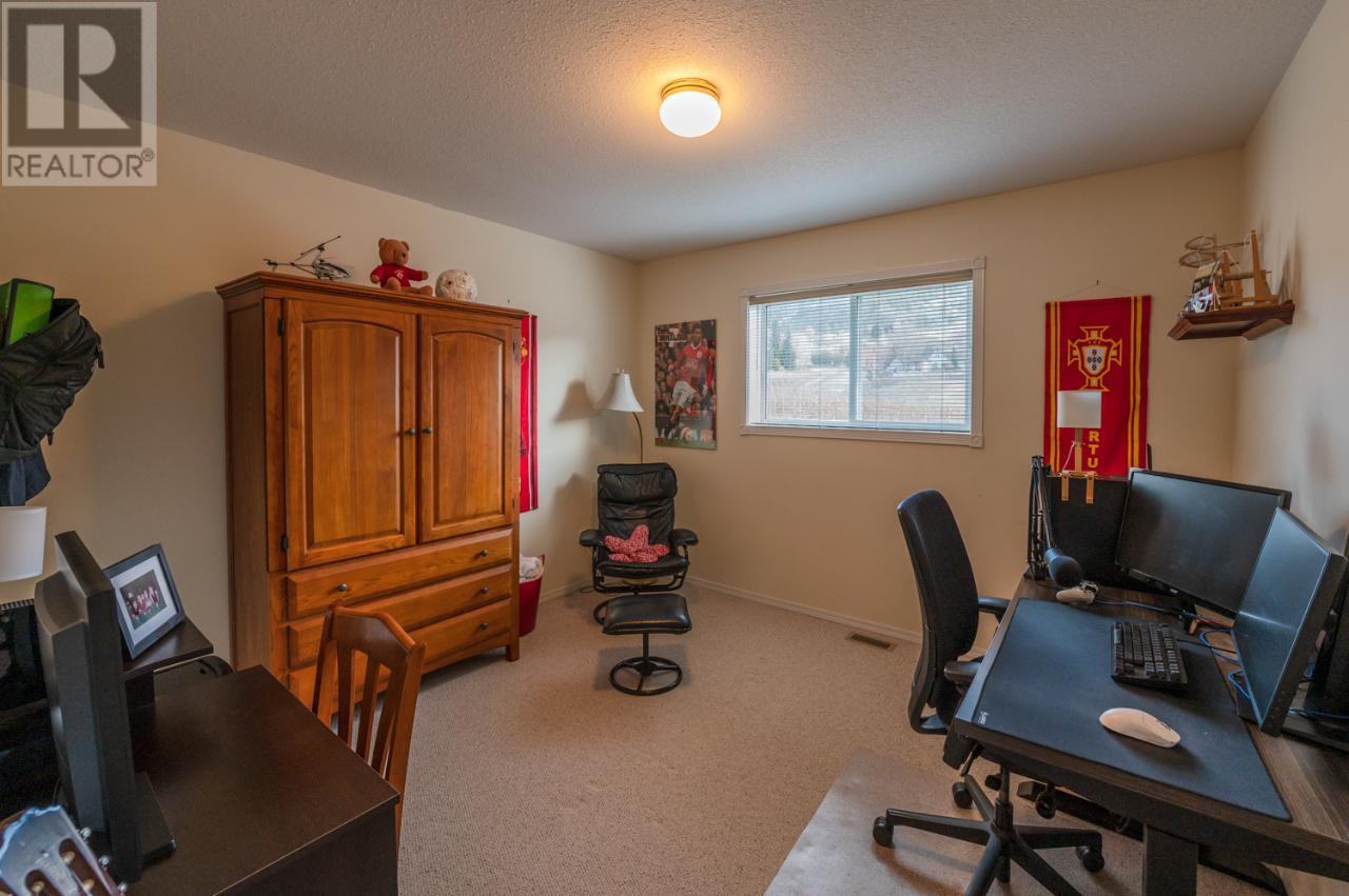 1021 Fleet Road Property Photo 16