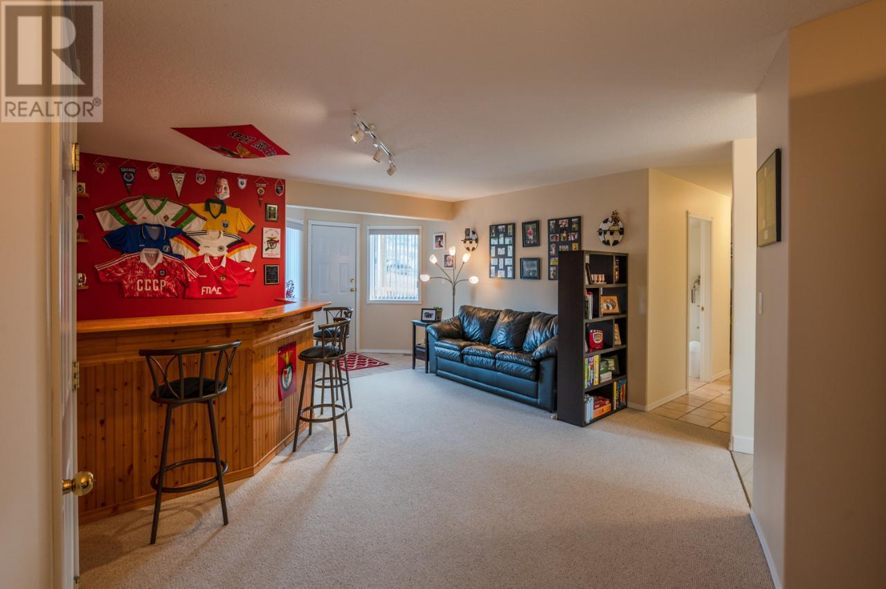 1021 Fleet Road Property Photo 17