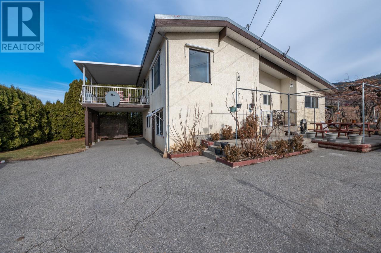1021 Fleet Road Property Photo 22