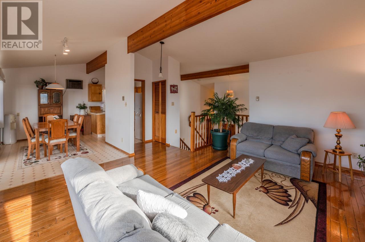 1021 Fleet Road Property Photo 25