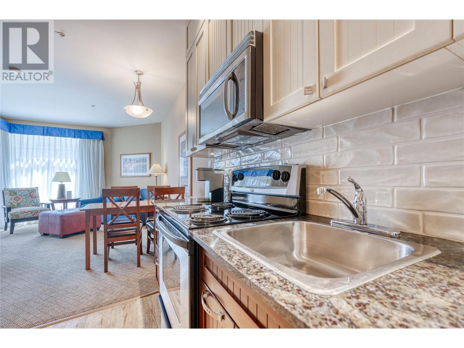 13011 Lakeshore Drive S Unit# 222 Property Photo 6