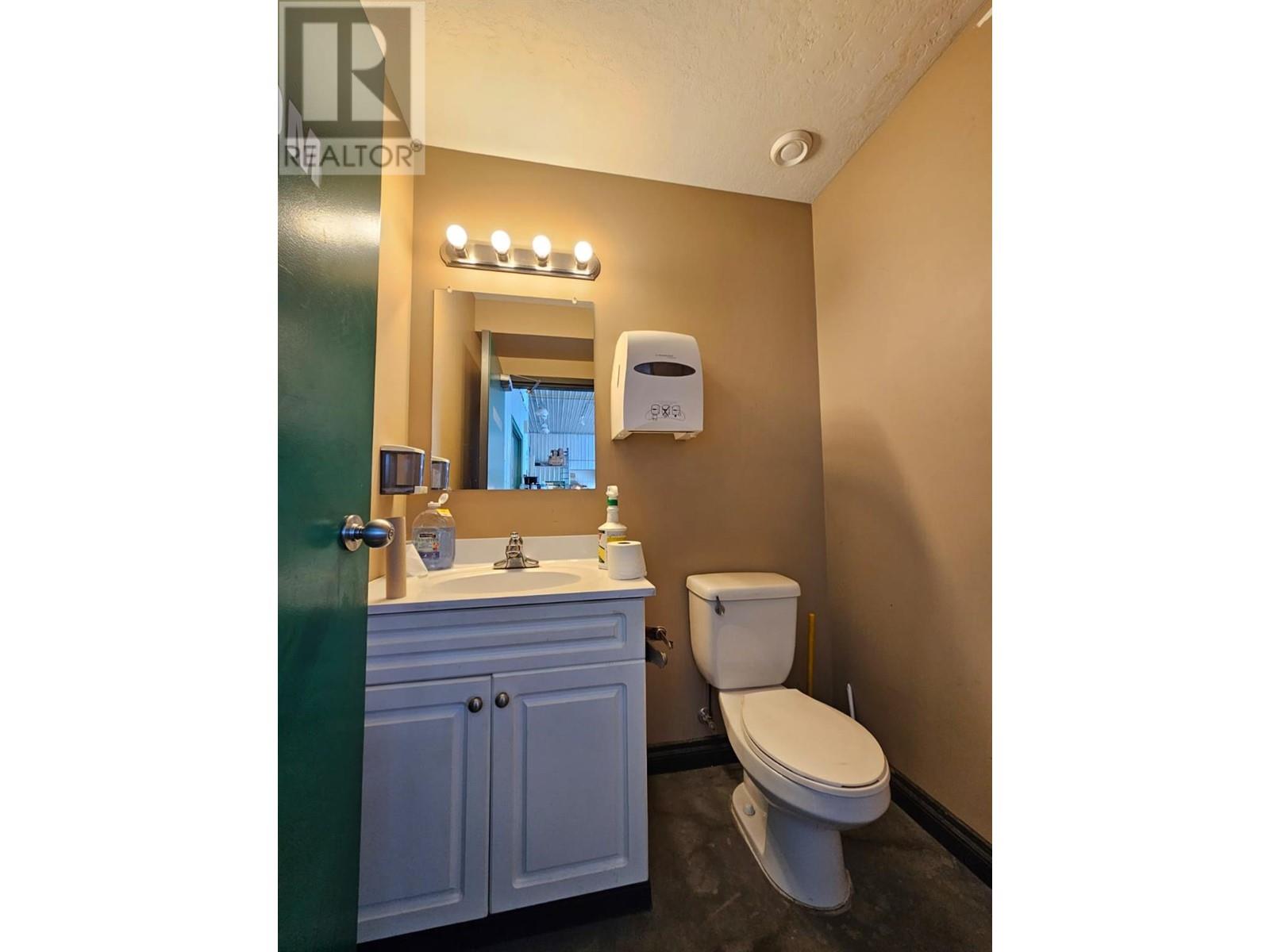 612 103 Avenue Property Photo 22