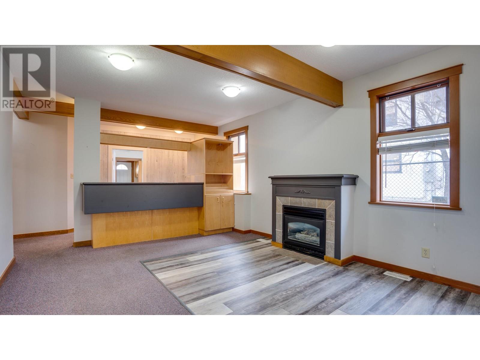 3105 27th Street Property Photo 2