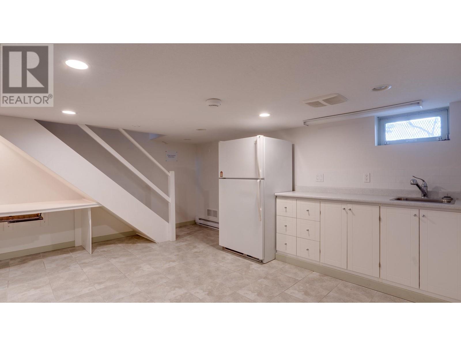 3105 27th Street Property Photo 5