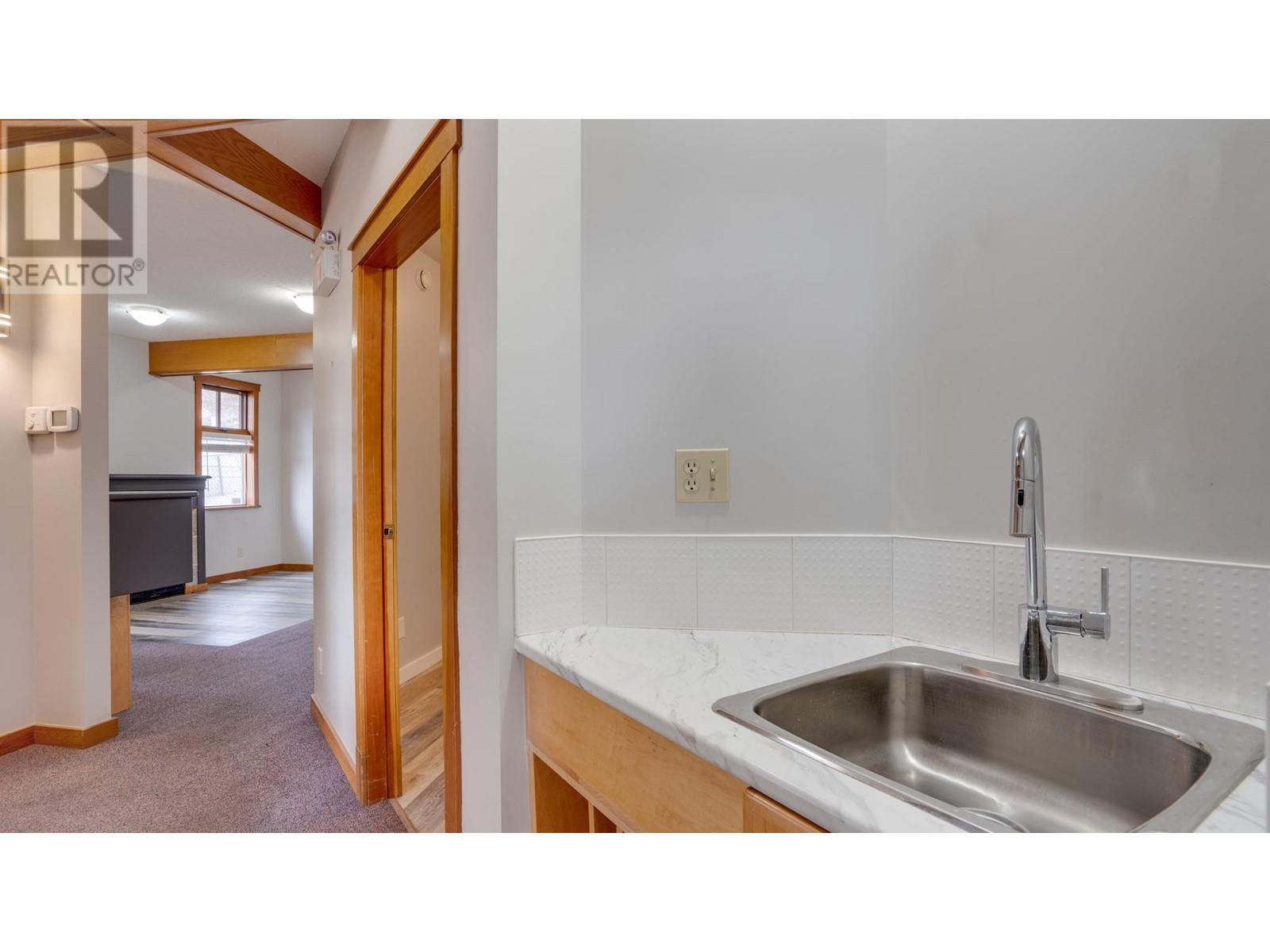 3105 27th Street Property Photo 6