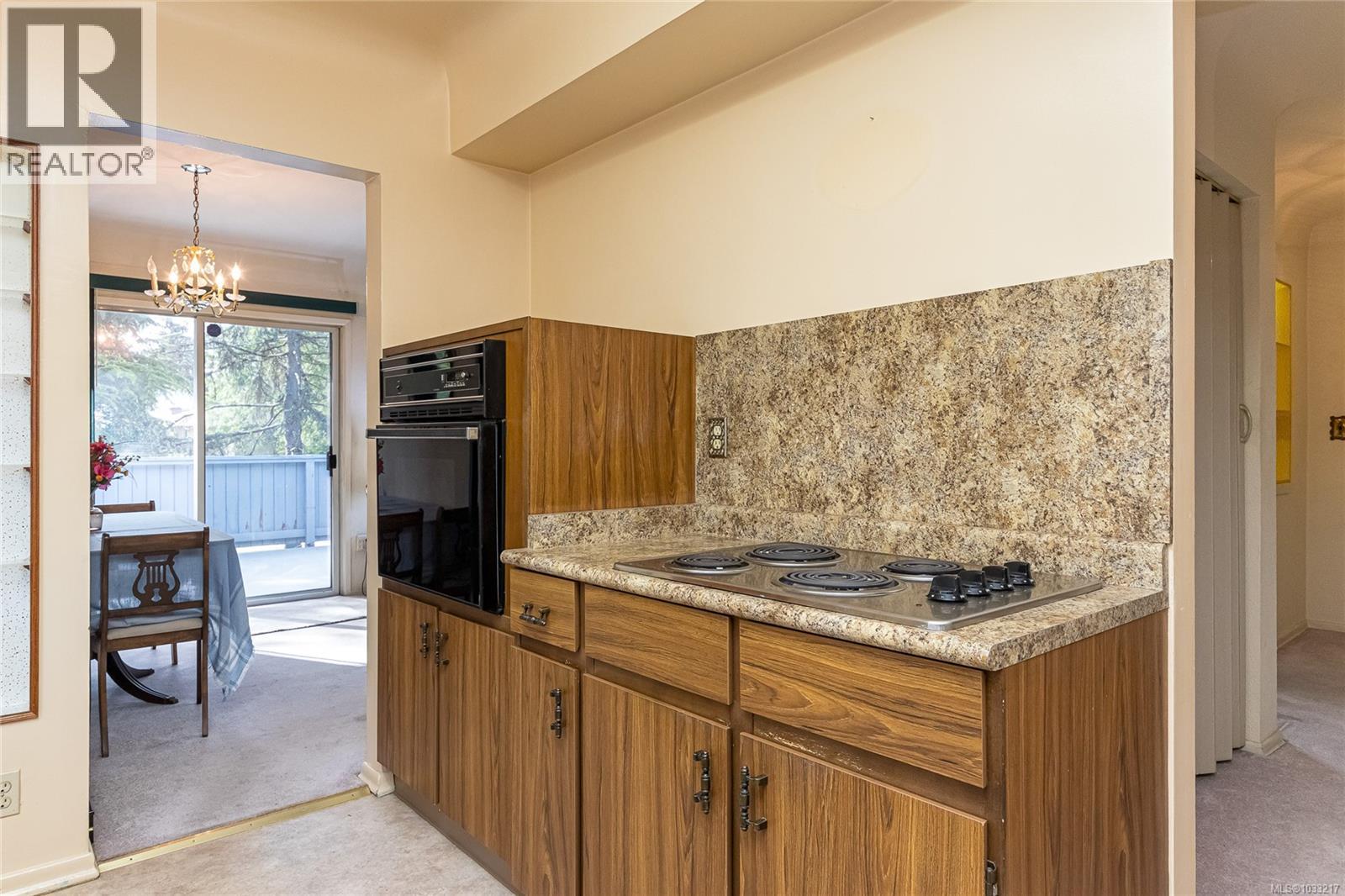 14 Kingham Pl Property Photo 9