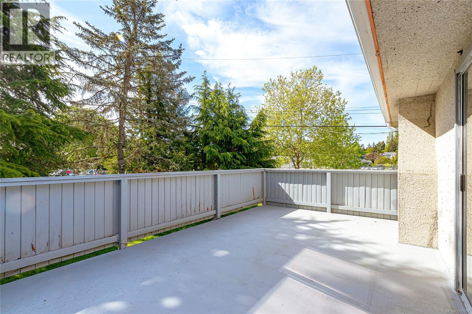 14 Kingham Pl Property Photo 19