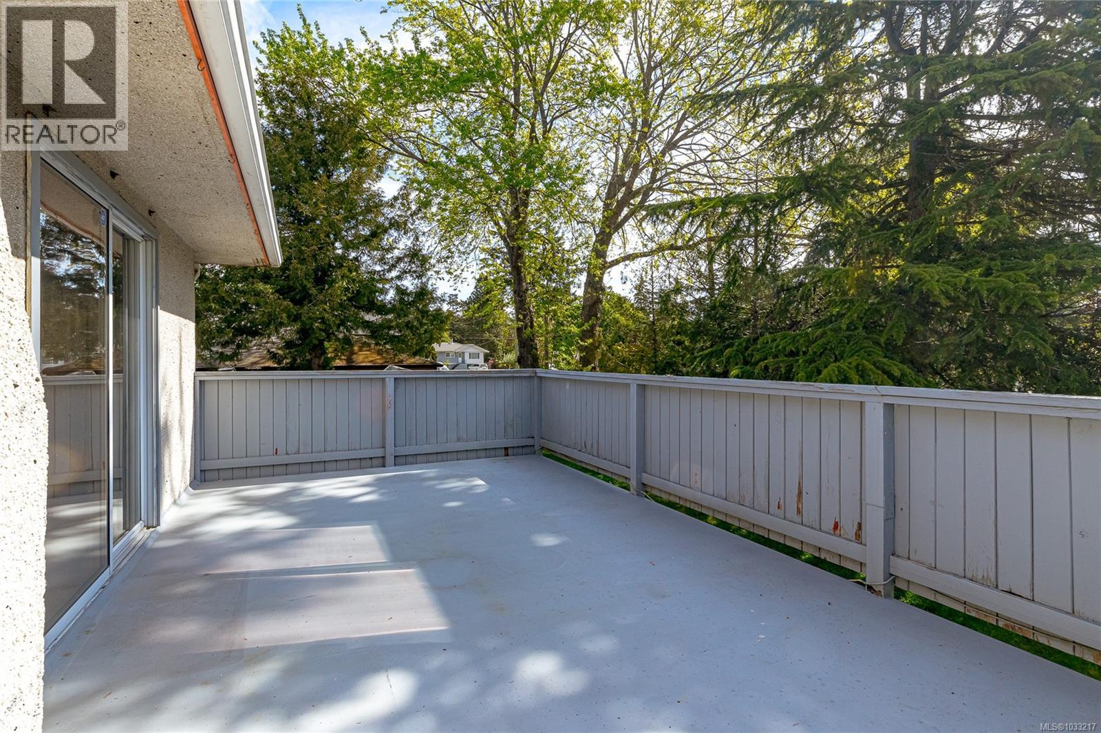 14 Kingham Pl Property Photo 21