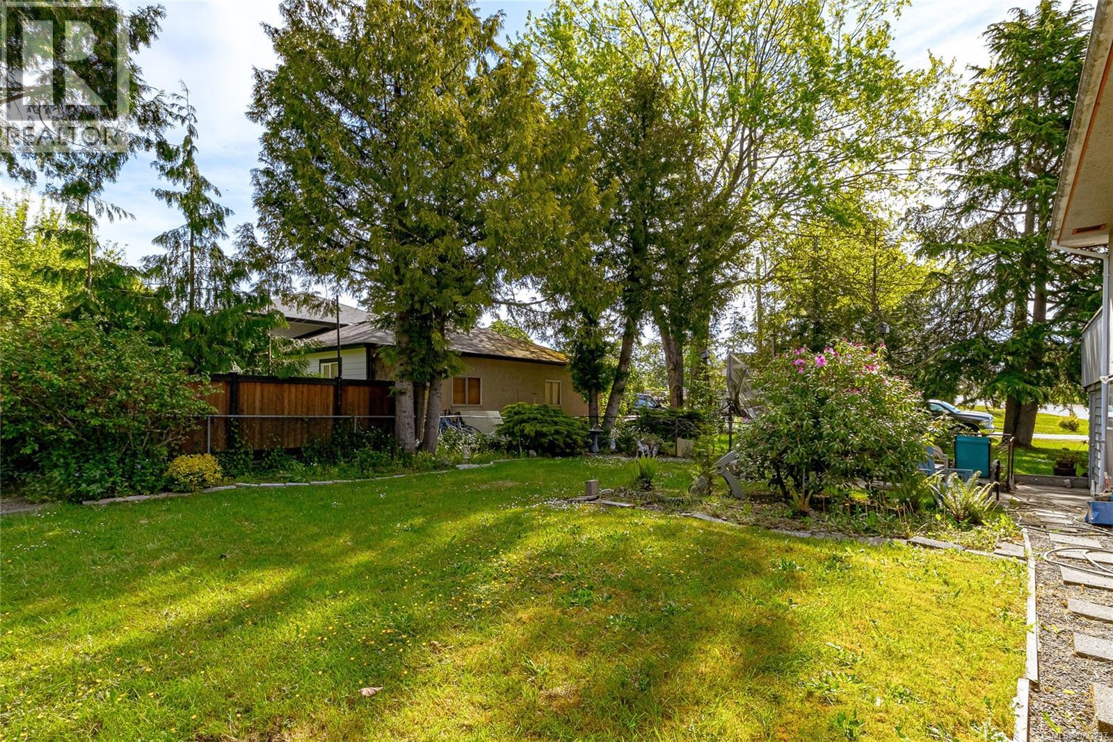 14 Kingham Pl Property Photo 23