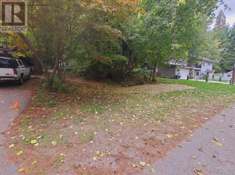 800 Lynnwood Crescent Property Photo 11