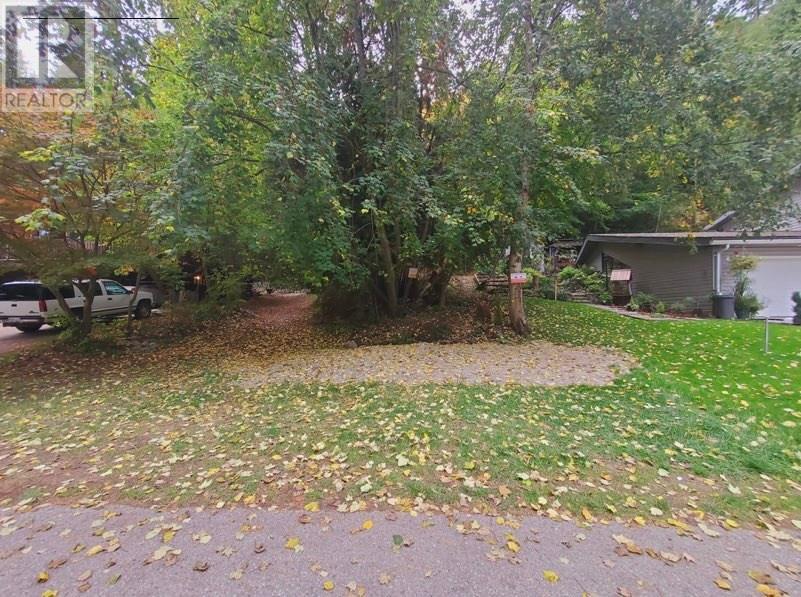 800 Lynnwood Crescent Property Photo 12