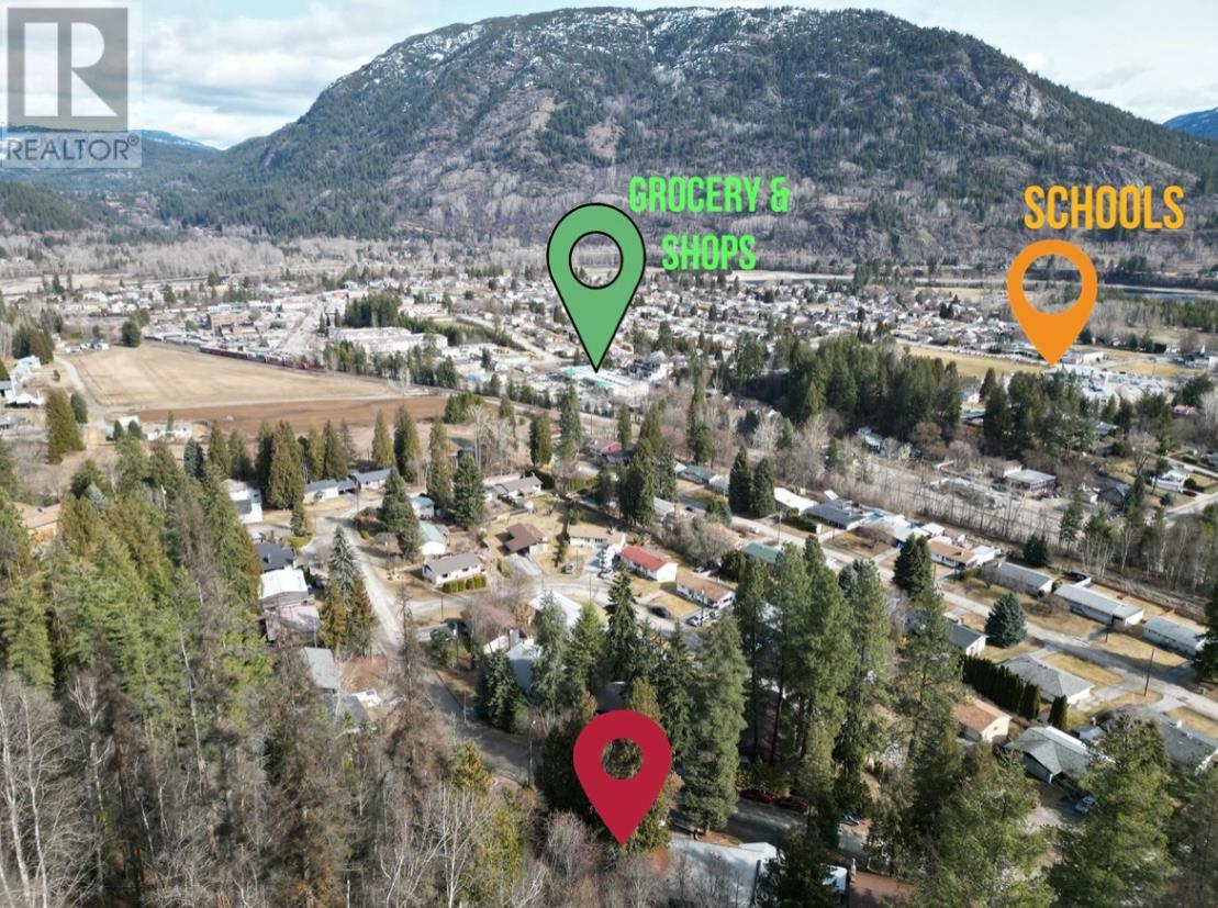 800 Lynnwood Crescent Property Photo 18