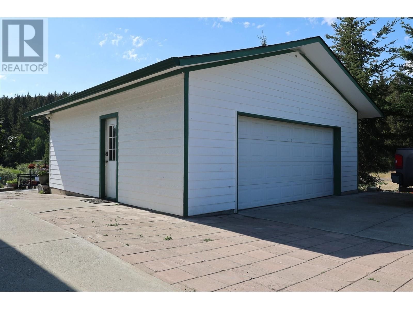 4580 Iron Mountain Road Property Photo 2