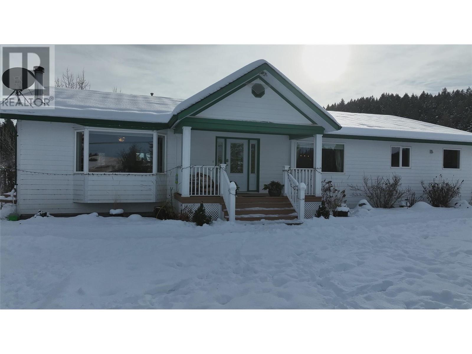 4580 Iron Mountain Road Property Photo 3