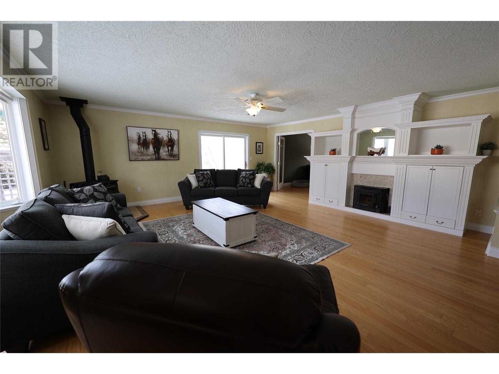 4580 Iron Mountain Road Property Photo 9