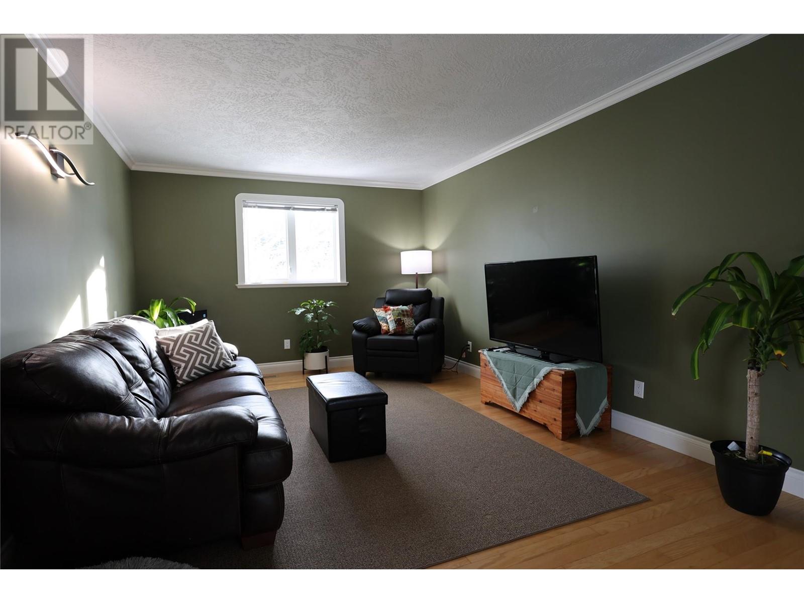 4580 Iron Mountain Road Property Photo 11