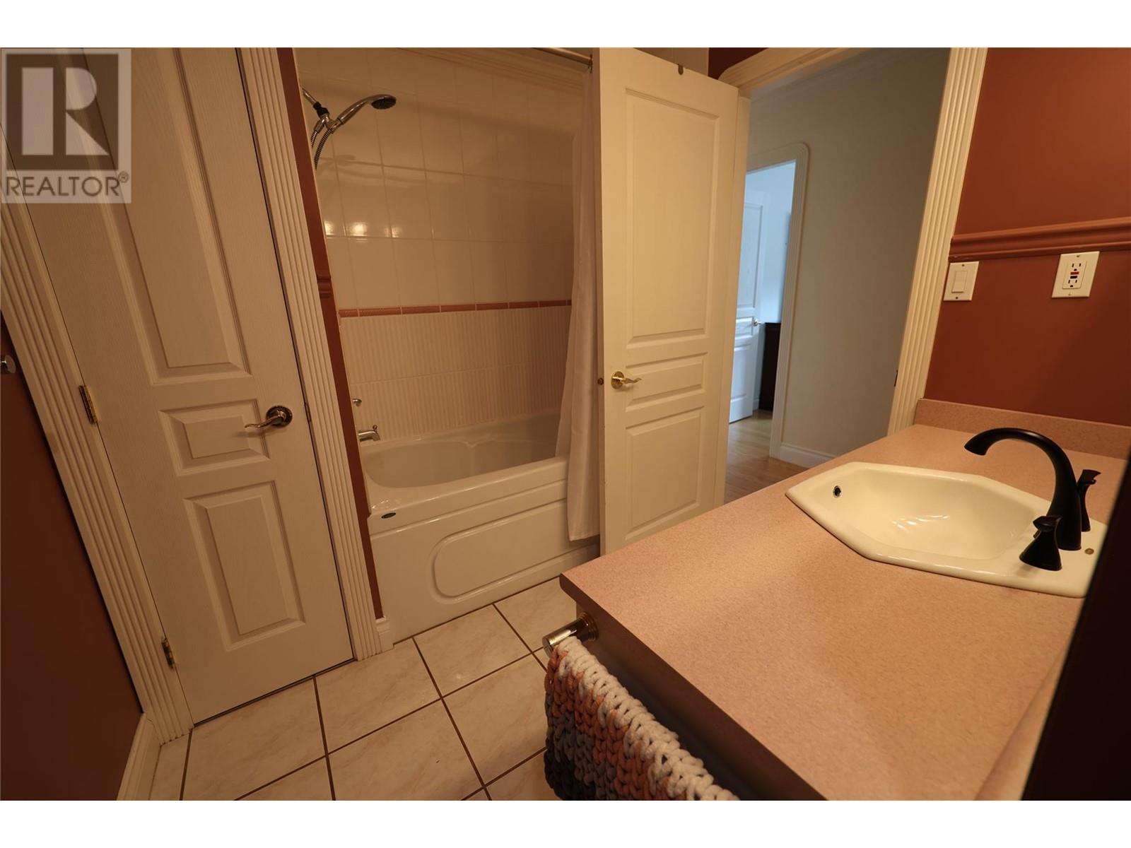 4580 Iron Mountain Road Property Photo 15