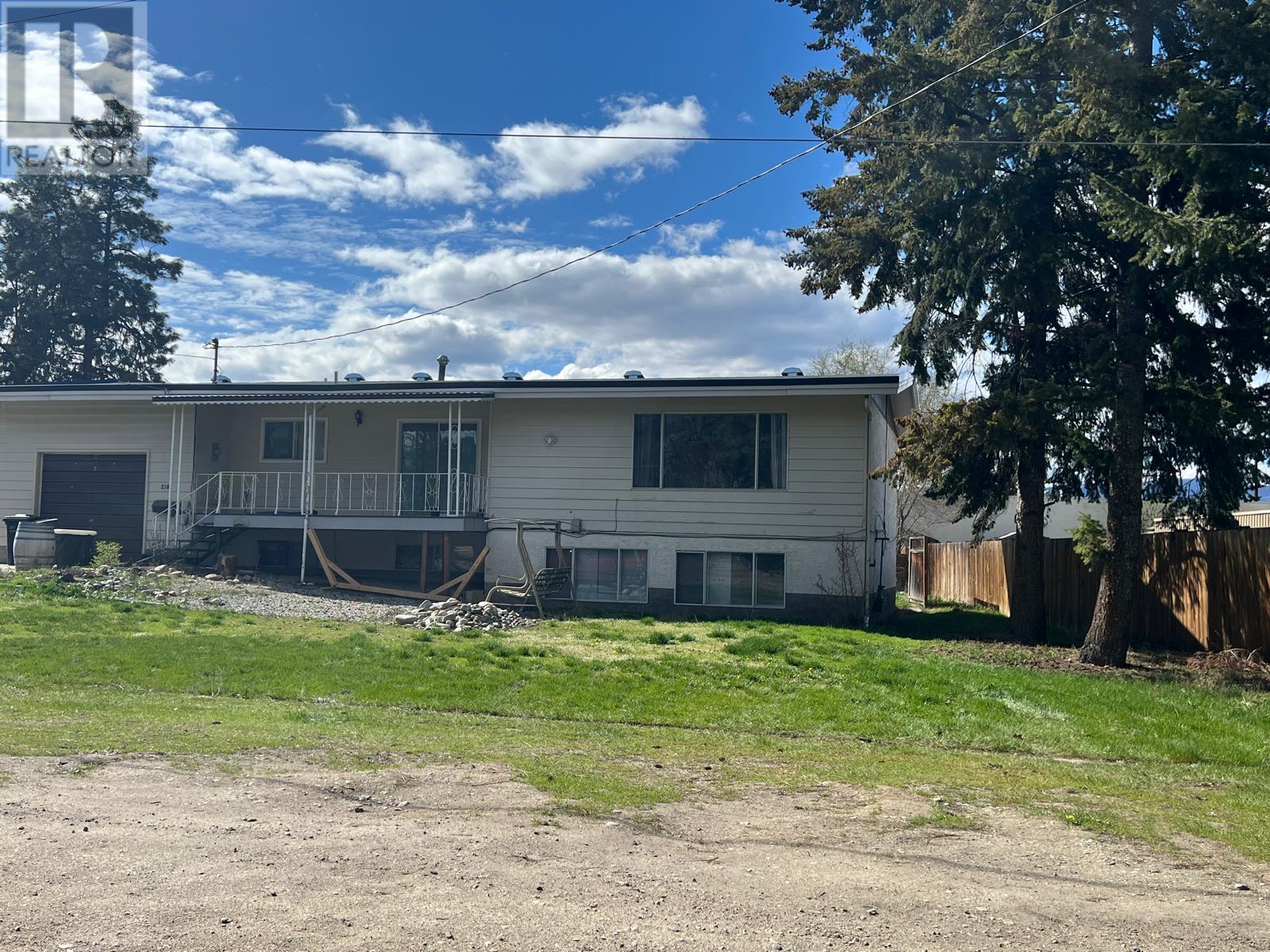 210-240 Pemberton Road Property Photo