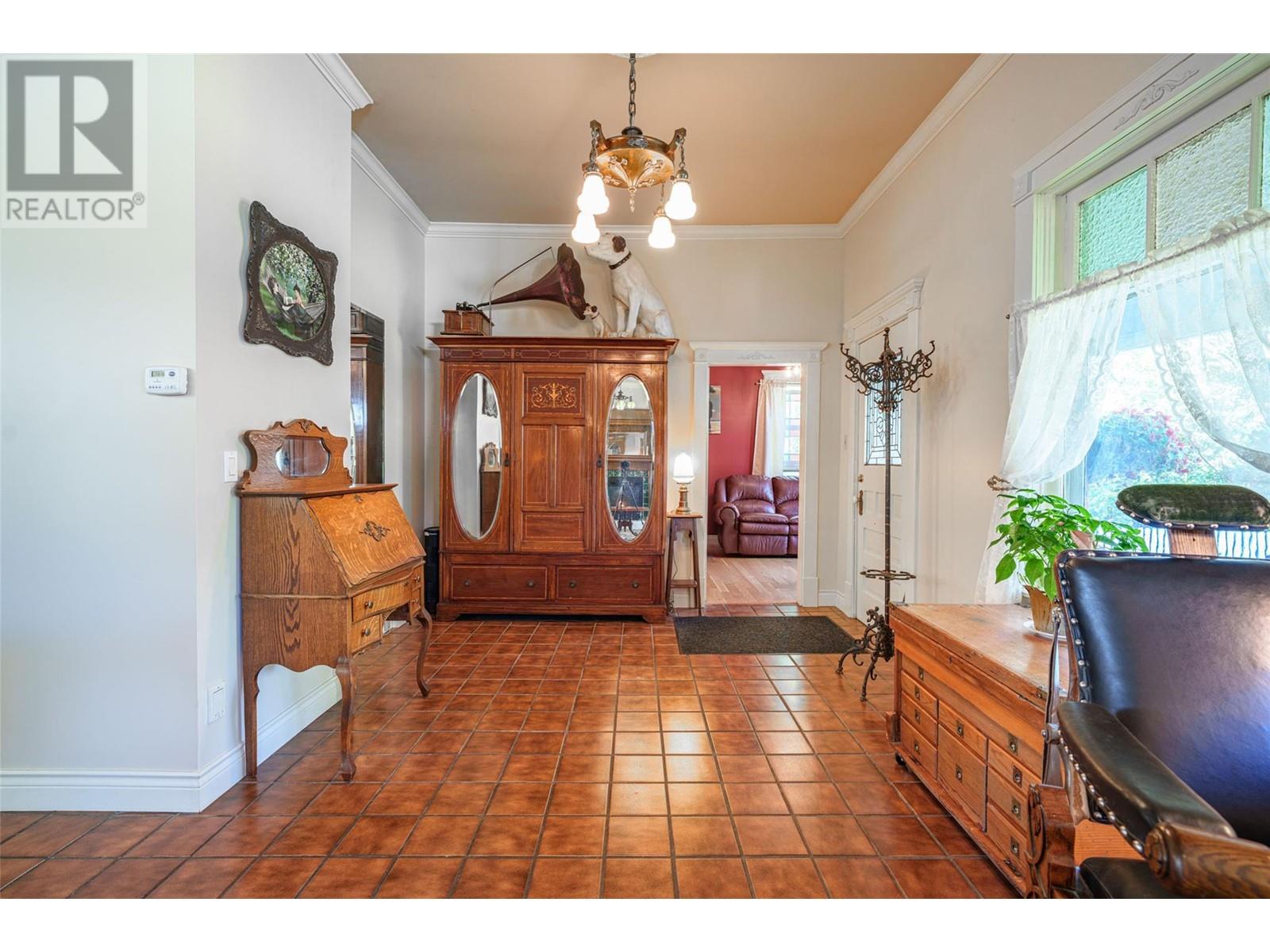 2905 Rosedale Avenue Property Photo 8