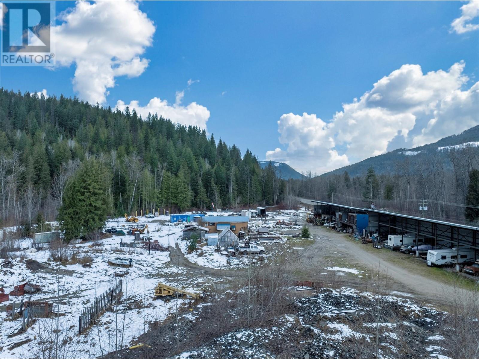 1940 Trans Canada Highway Property Photo 14