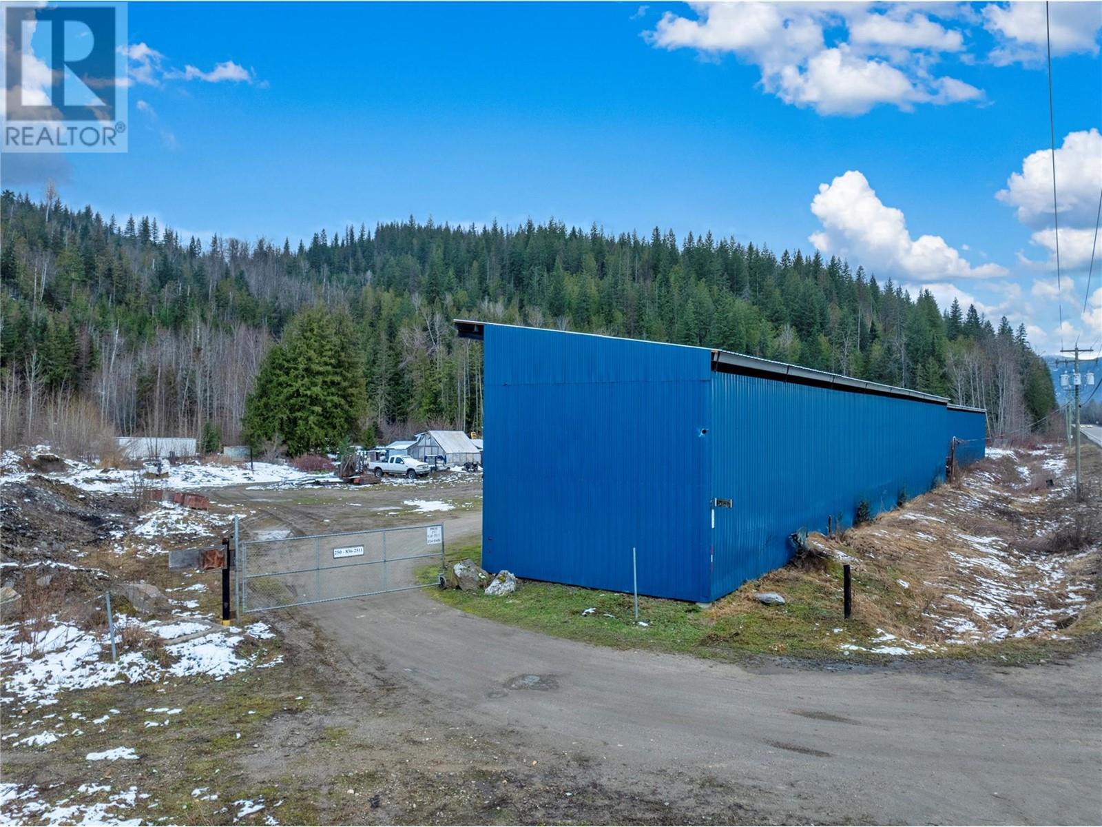 1940 Trans Canada Highway Property Photo 24