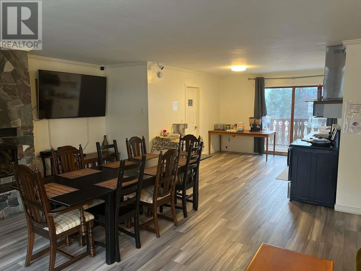4881 St Mary's Street Property Photo 5