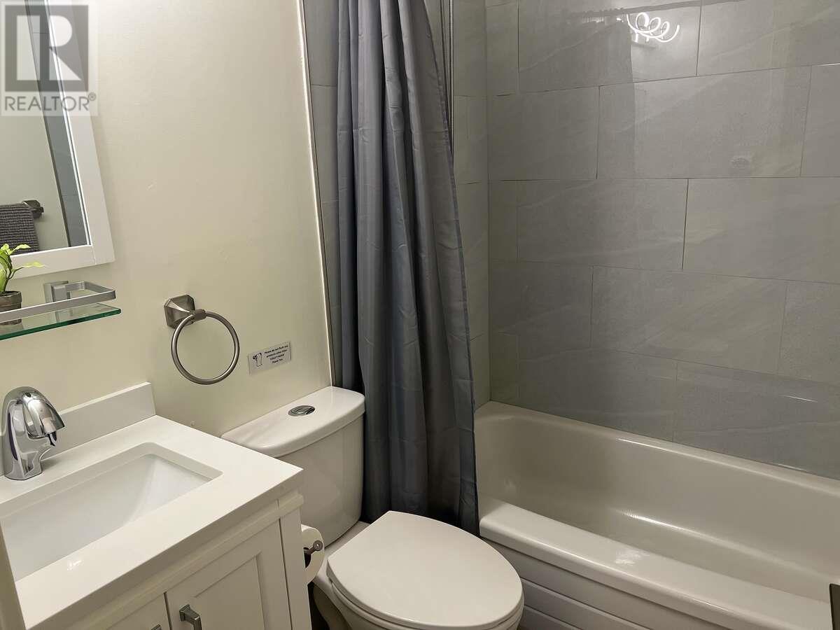 4881 St Mary's Street Property Photo 16