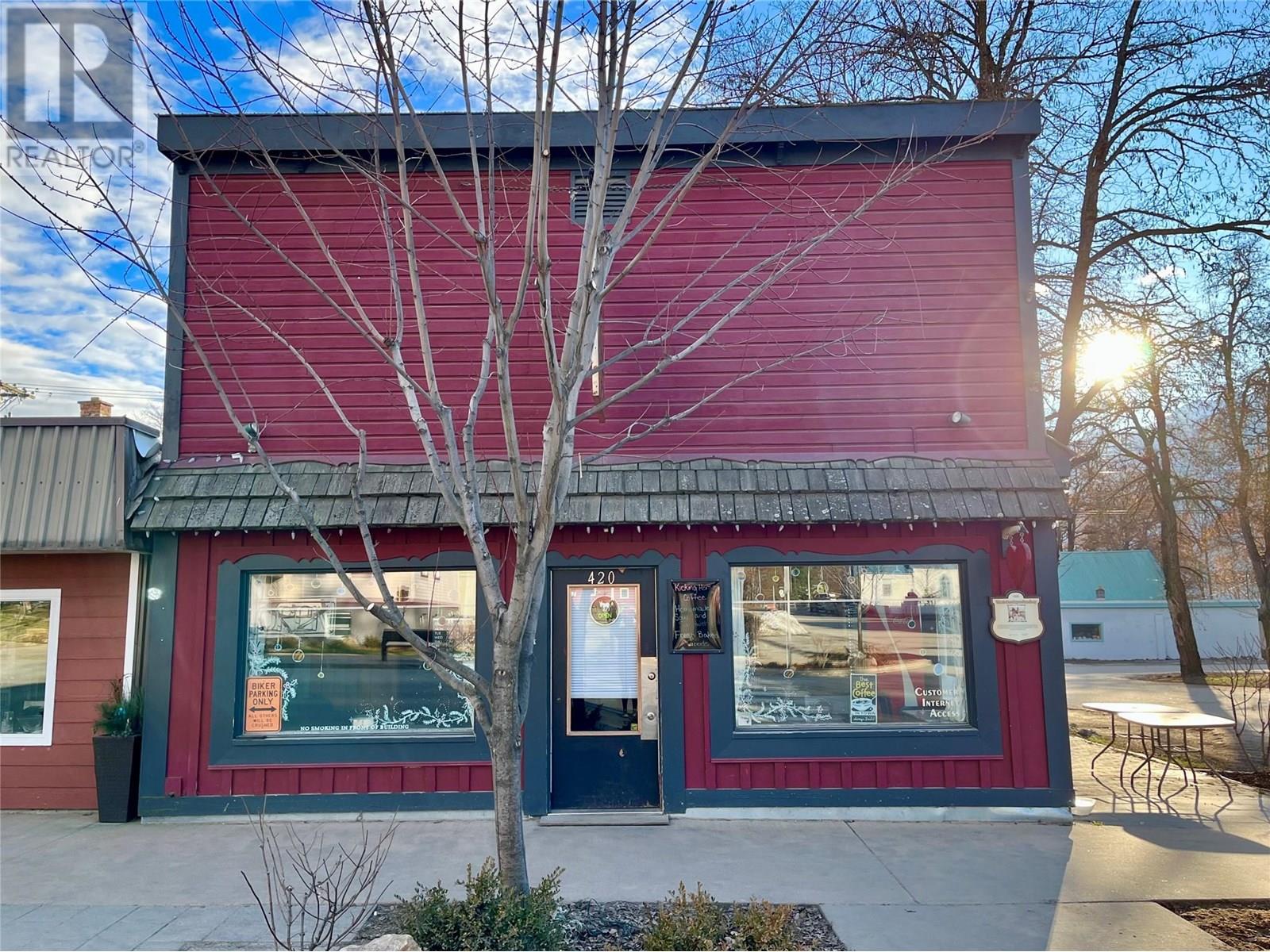 420 Broadway Street Property Photo 1