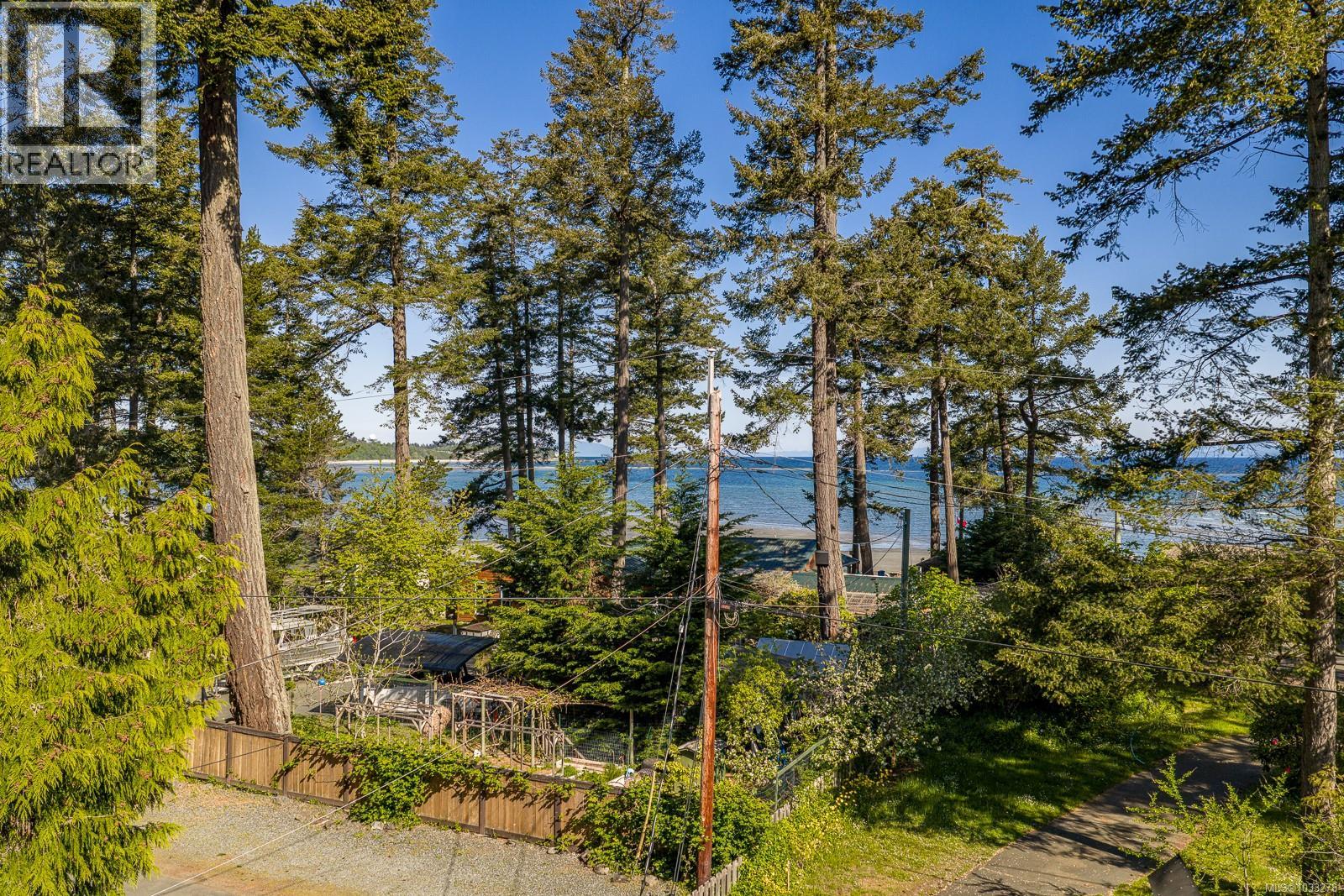 1545 Kye Bay Rd Property Photo 3