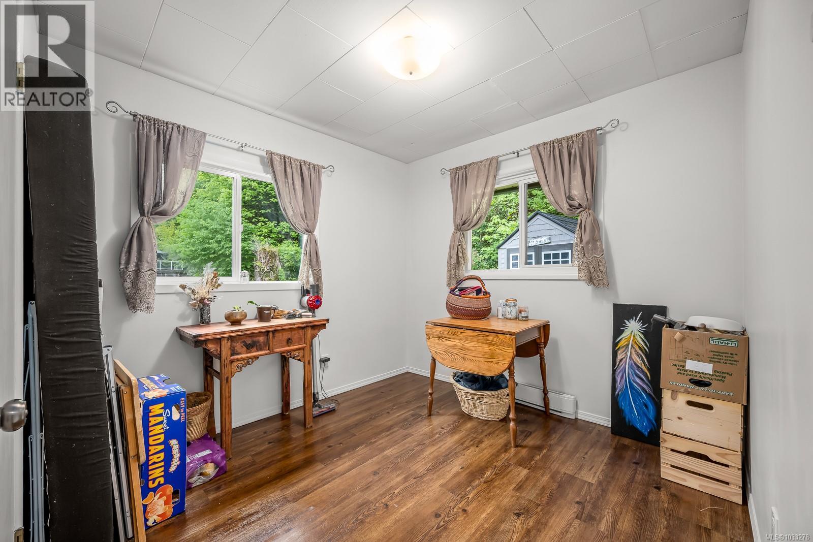 1545 Kye Bay Rd Property Photo 8