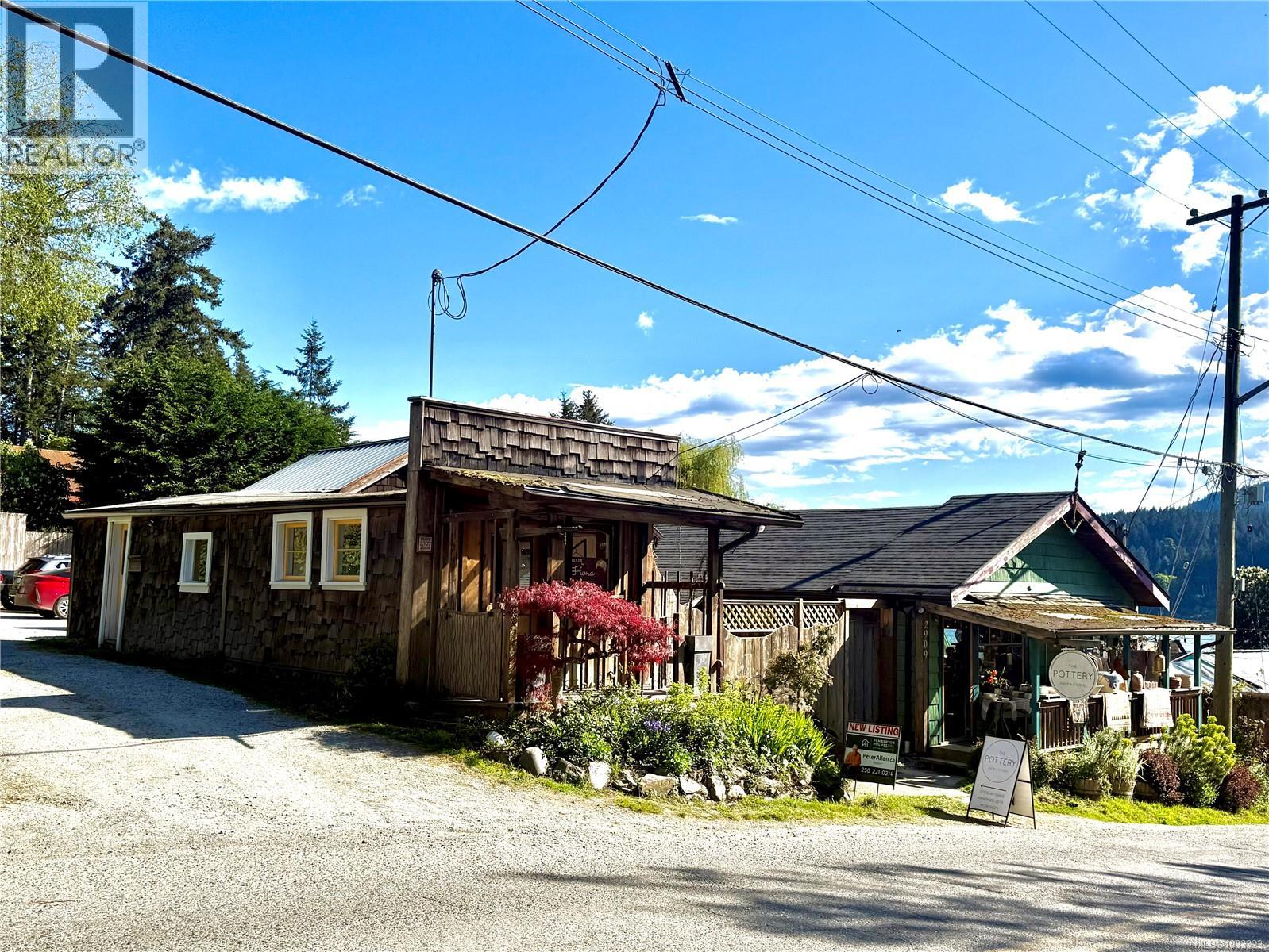 2909 Fulford-Ganges Rd SW Property Photo 1