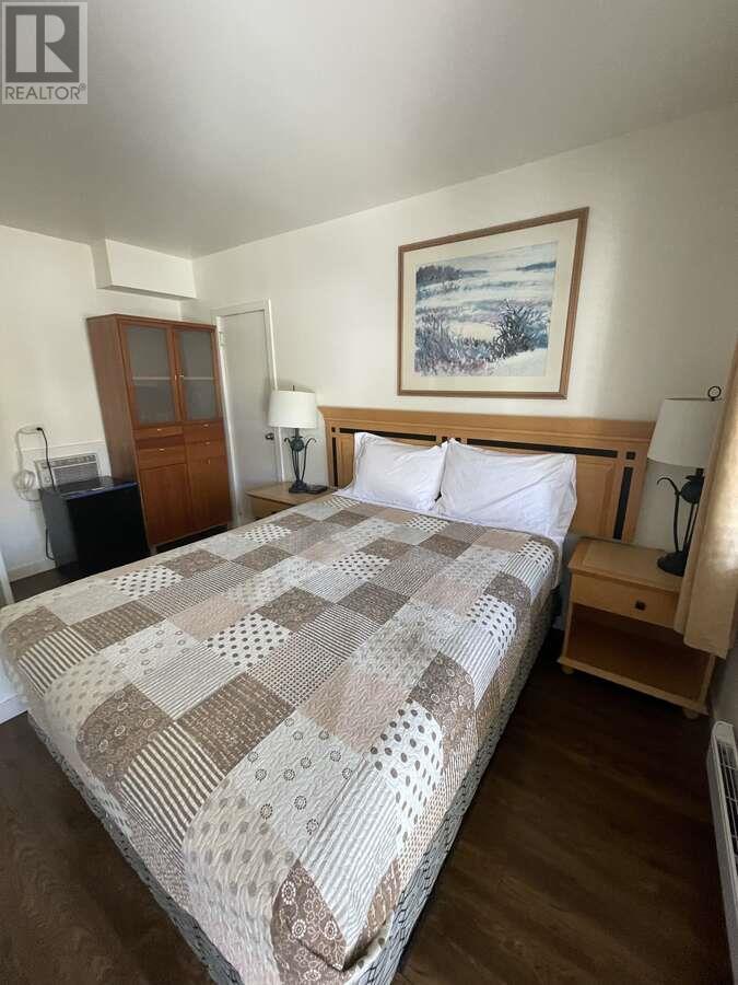 1197 Collins Road Property Photo 6