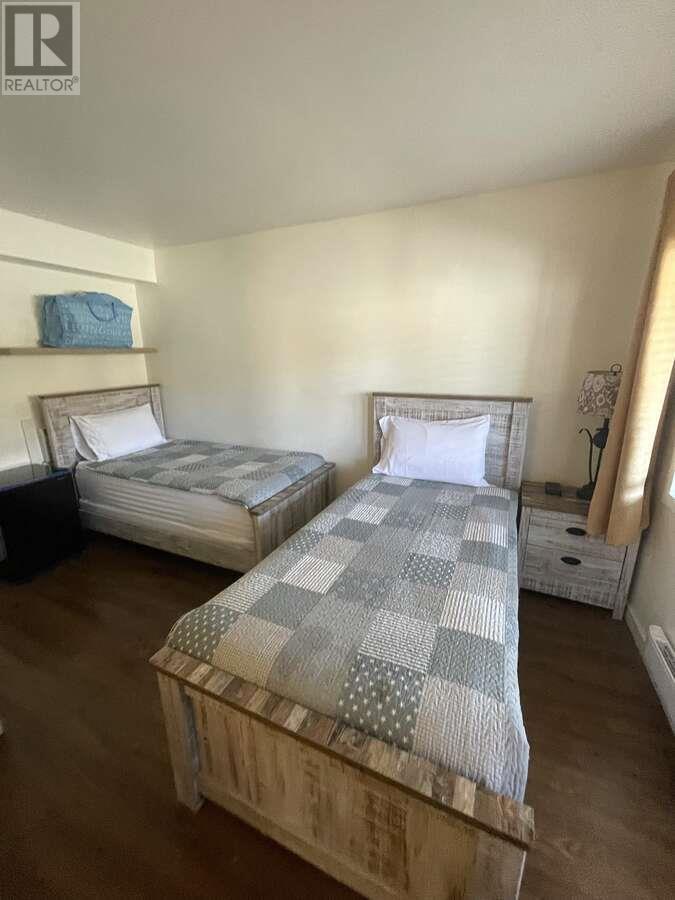 1197 Collins Road Property Photo 12