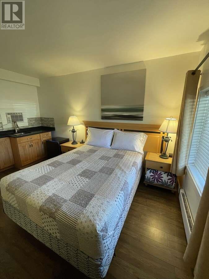 1197 Collins Road Property Photo 13