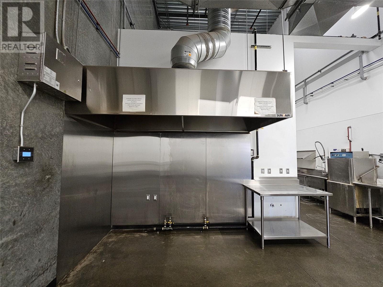 2030 Matrix Crescent Unit# 1 Property Photo 17