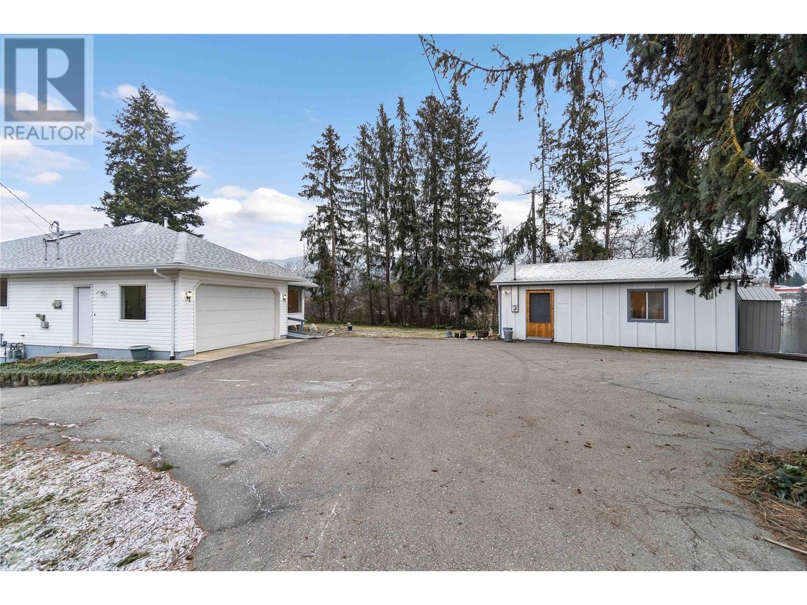 3170 Fraser Road Property Photo 12