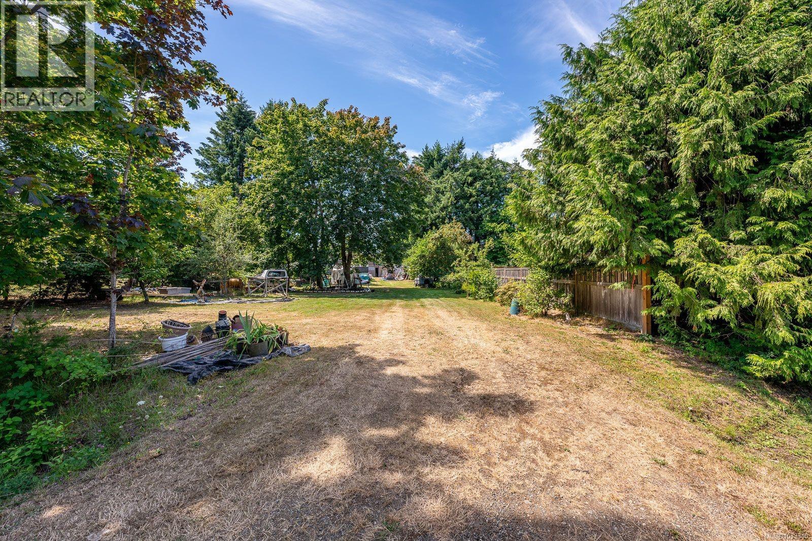 4732 Oakridge Dr Property Photo 4