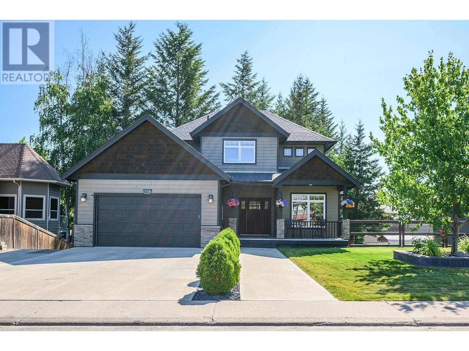 228 Murtle Crescent Property Photo