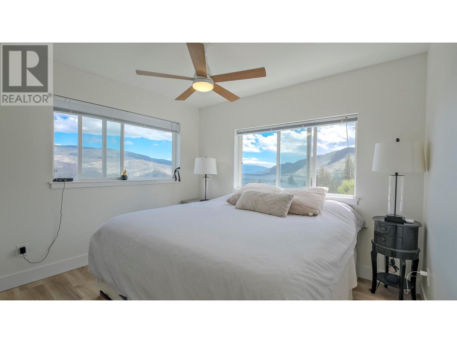 6471 Vernon Avenue Property Photo 15