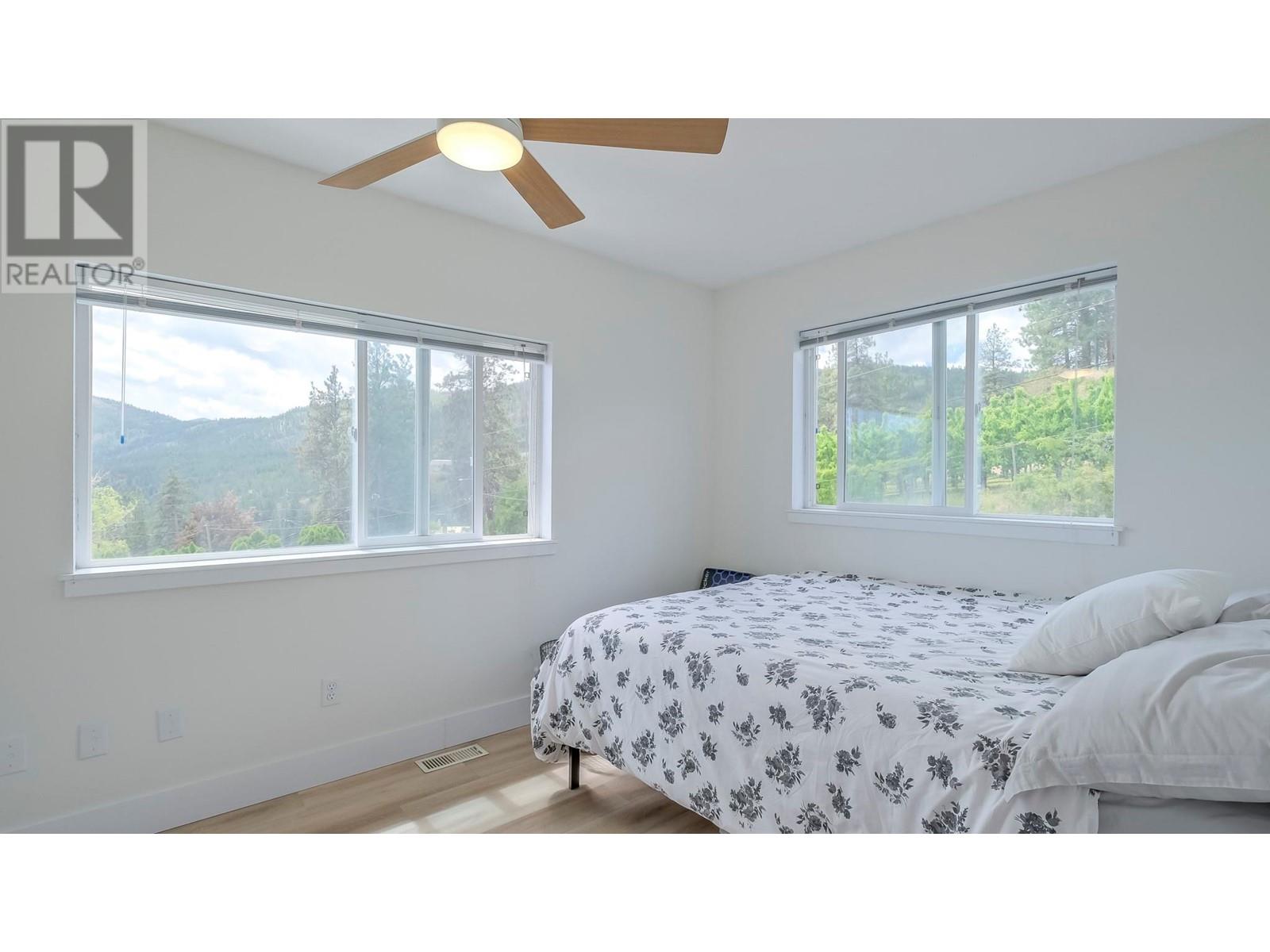 6471 Vernon Avenue Property Photo 18