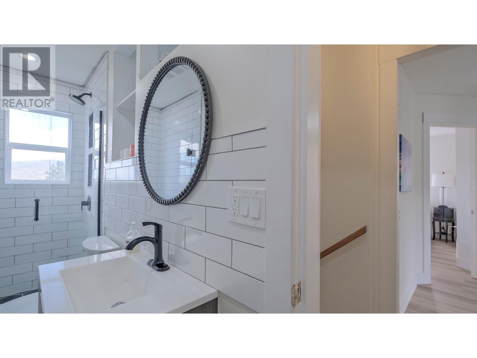 6471 Vernon Avenue Property Photo 19