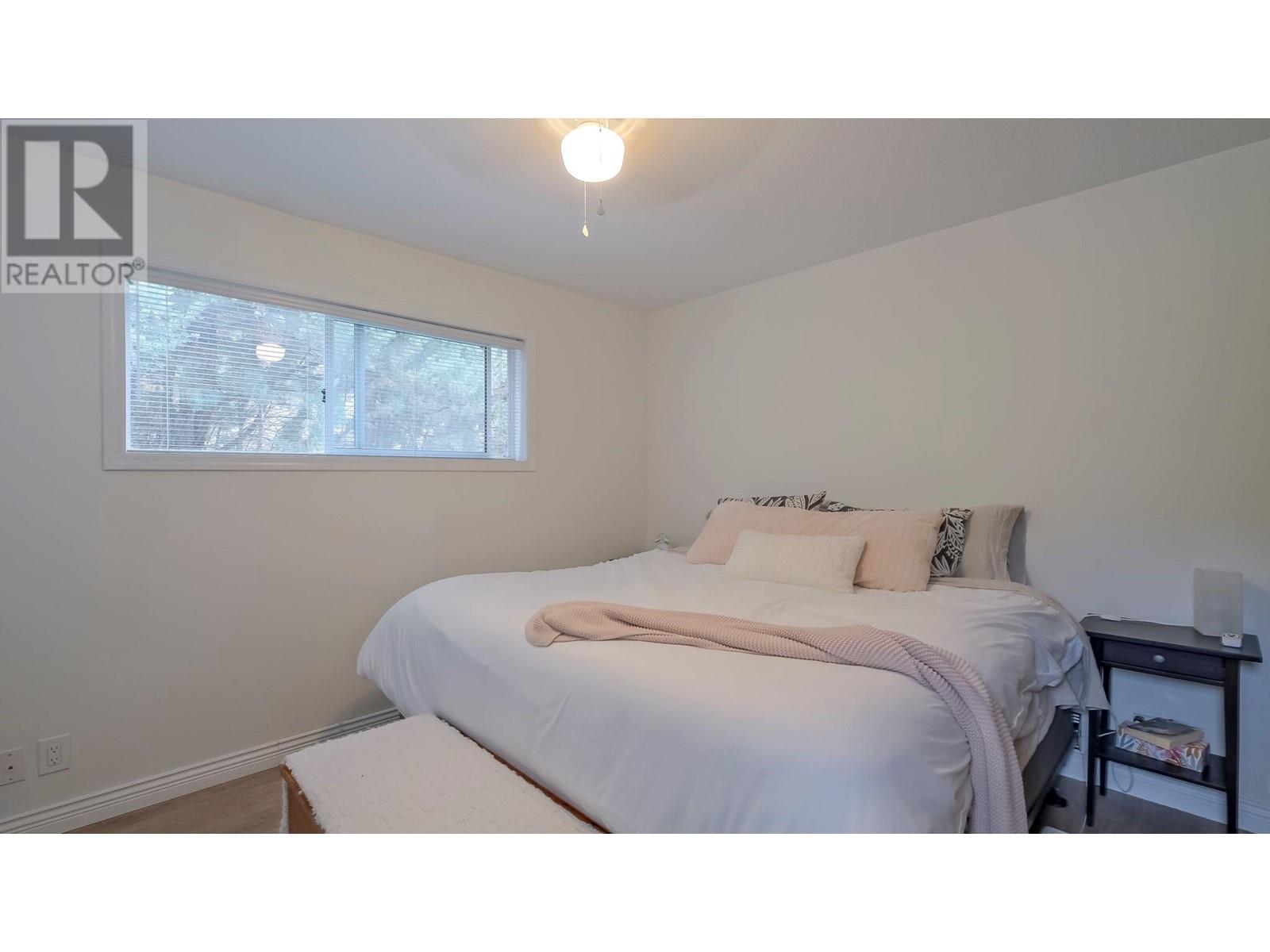 6471 Vernon Avenue Property Photo 25