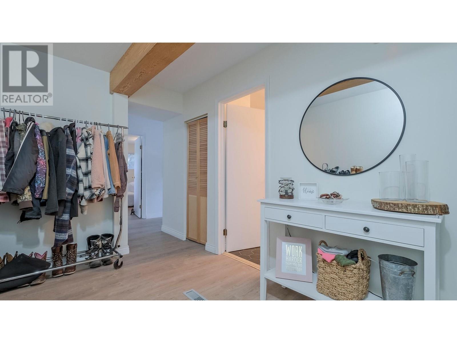 6471 Vernon Avenue Property Photo 27
