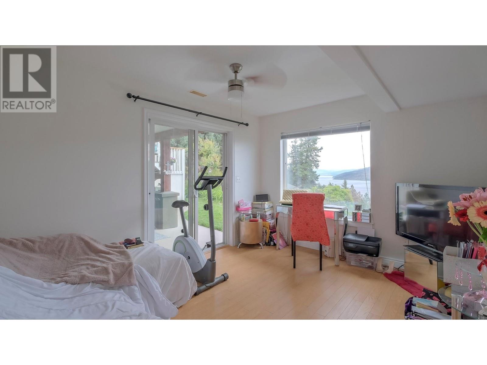 6471 Vernon Avenue Property Photo 33