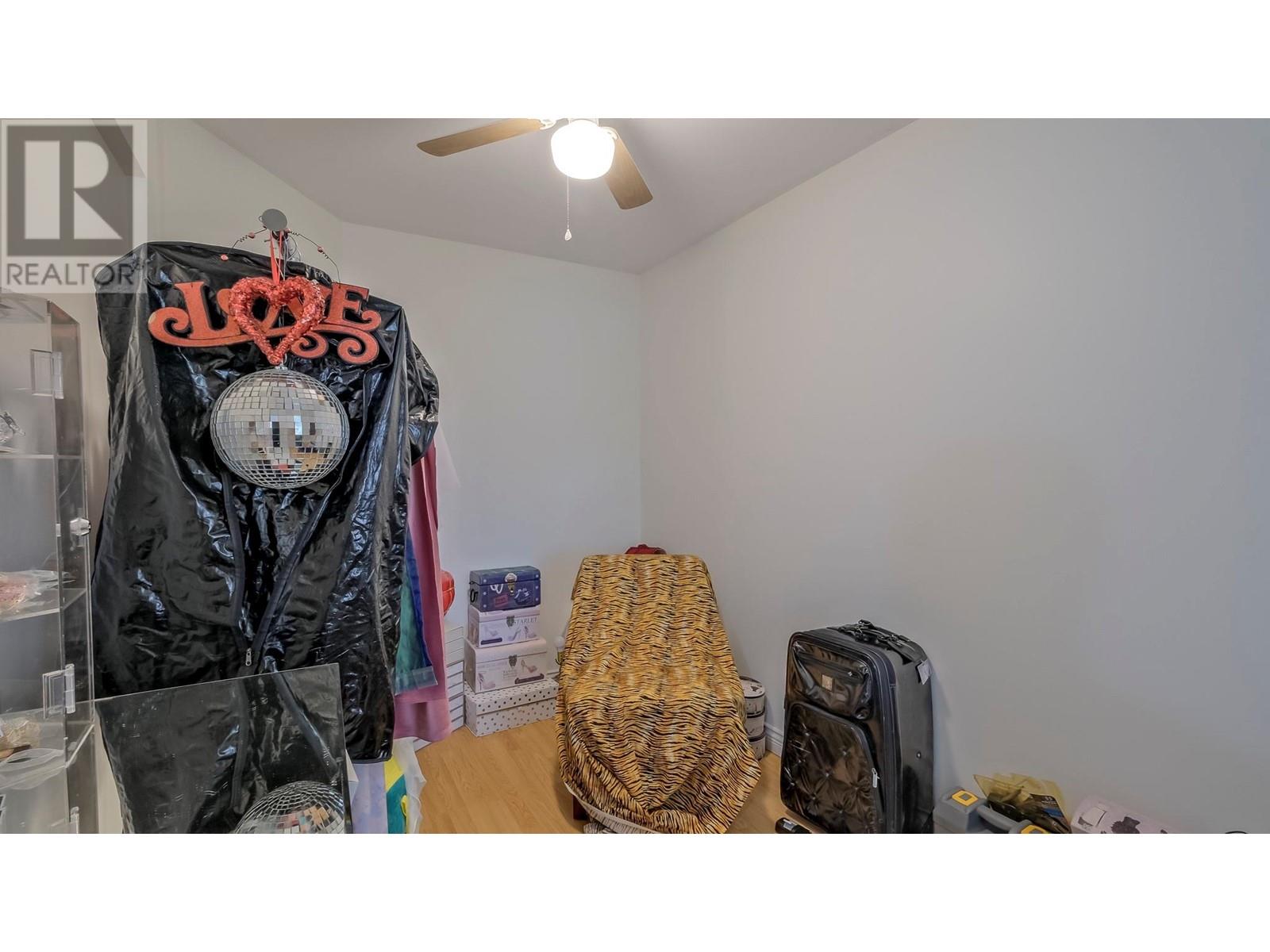 6471 Vernon Avenue Property Photo 40