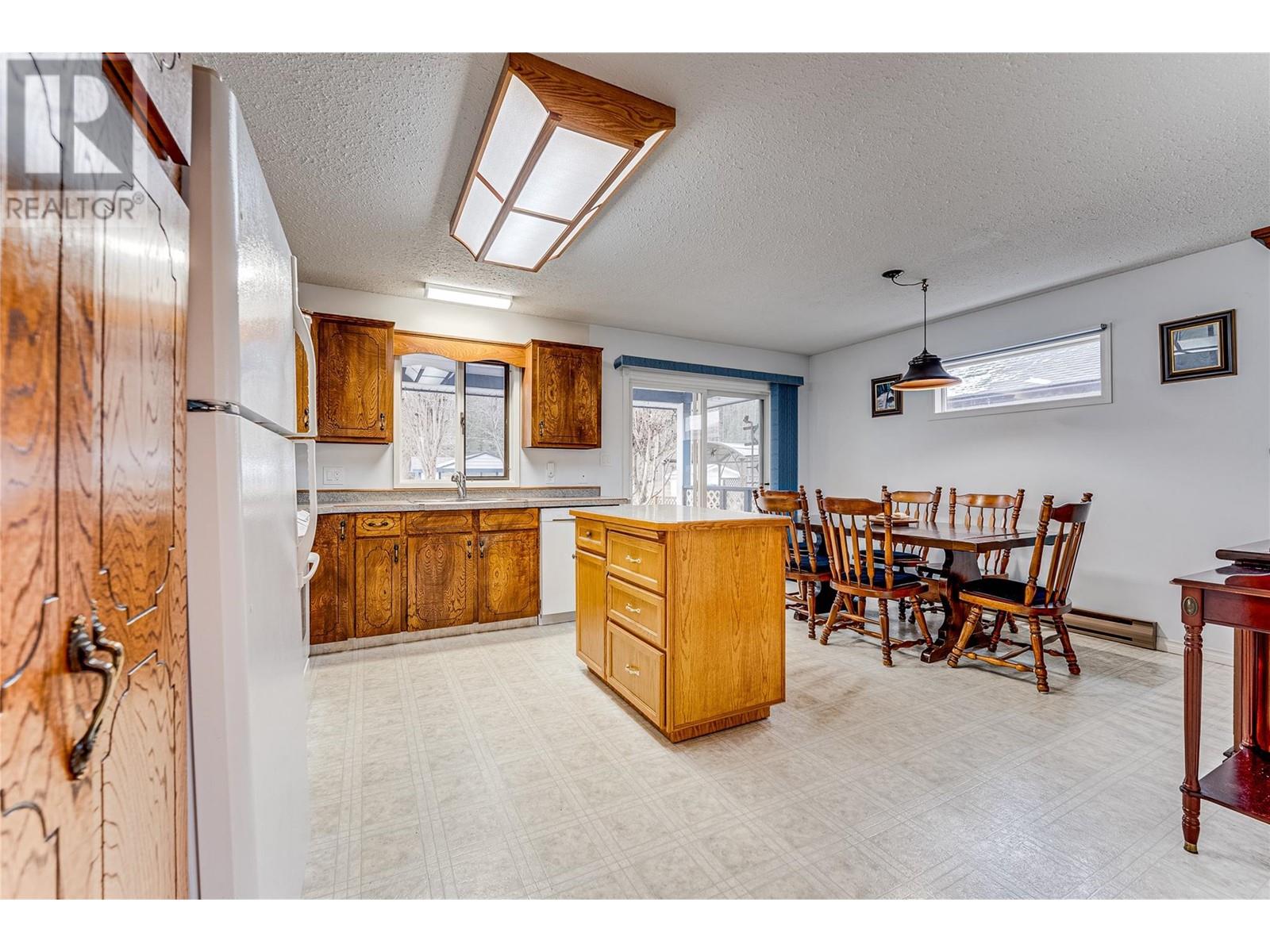 2710 Catherine Place Property Photo 4