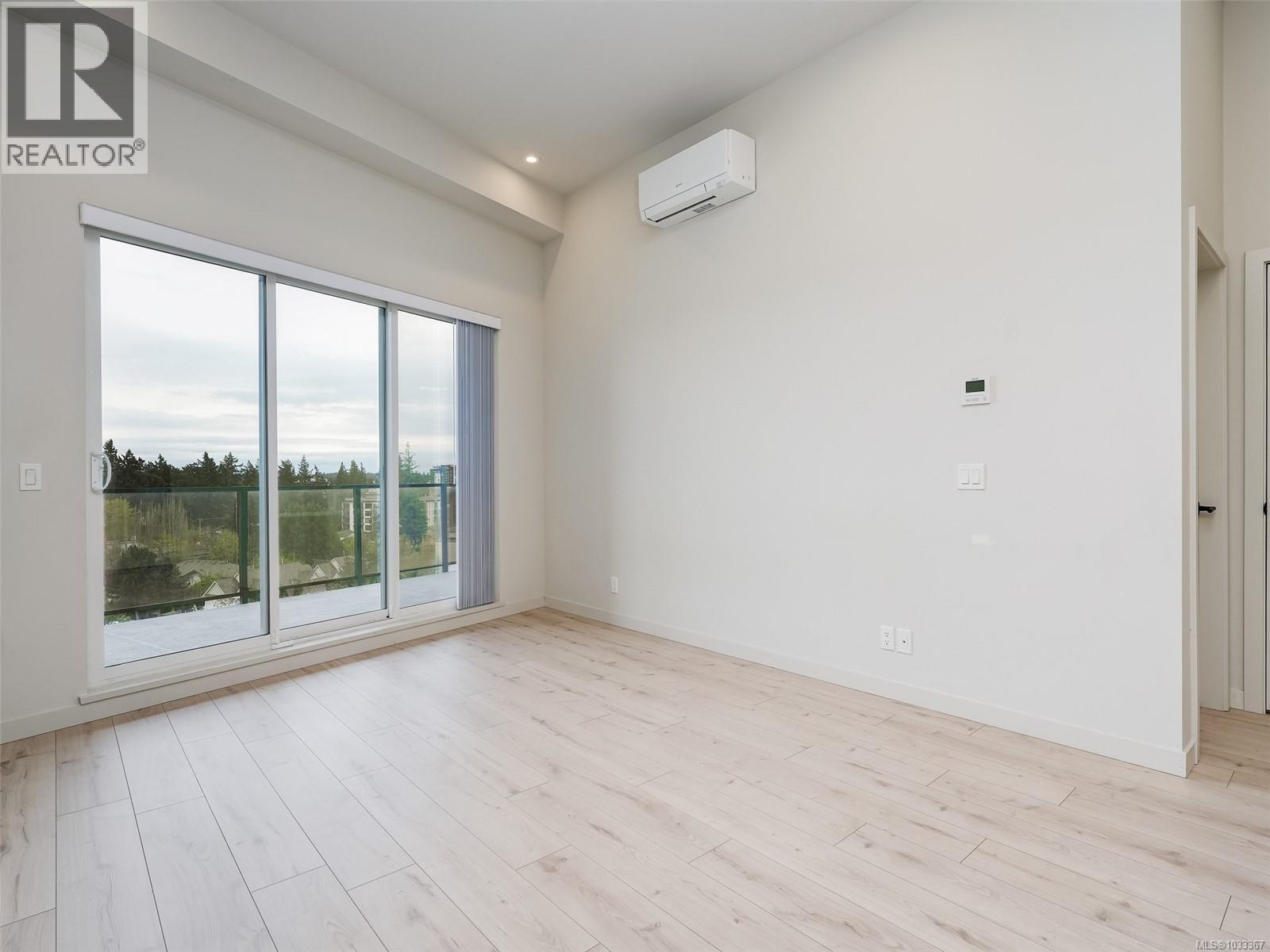 607 958 Pharoah Mews Property Photo 4