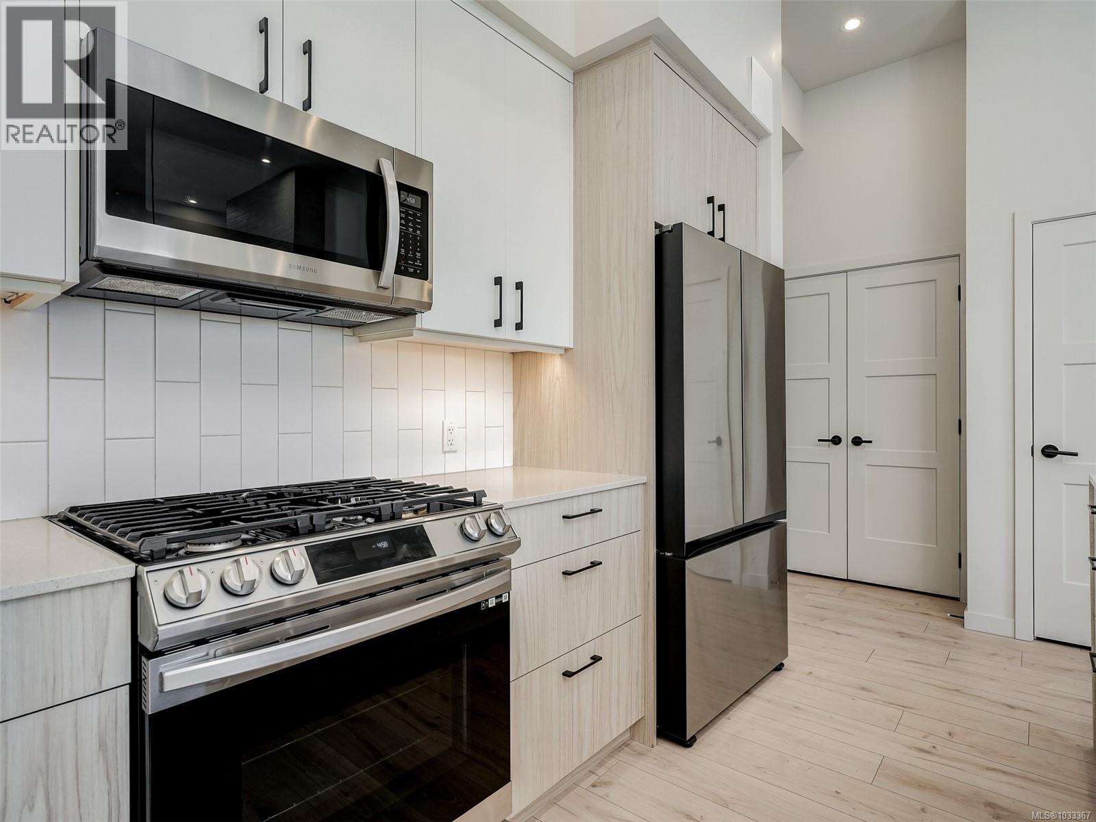 607 958 Pharoah Mews Property Photo 10